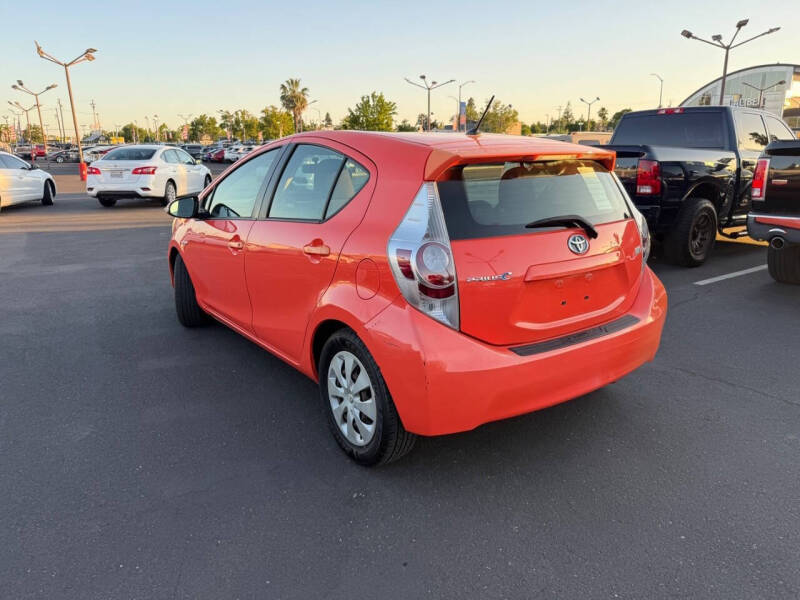 2012 Toyota Prius c Two