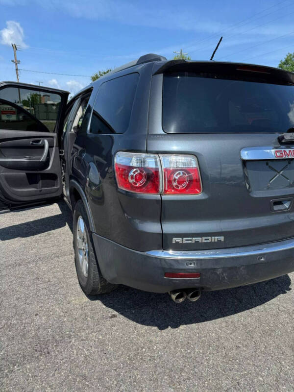 2011 GMC Acadia SLE
