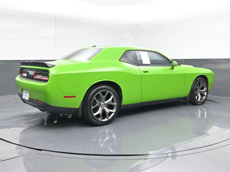 2017 Dodge Challenger SXT