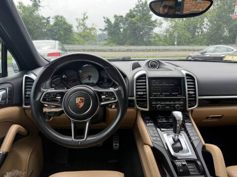 2015 Porsche Cayenne S