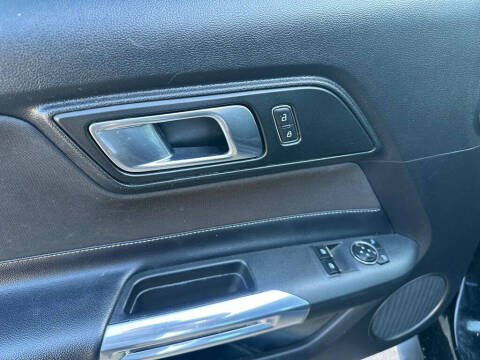2021 Ford Mustang EcoBoost