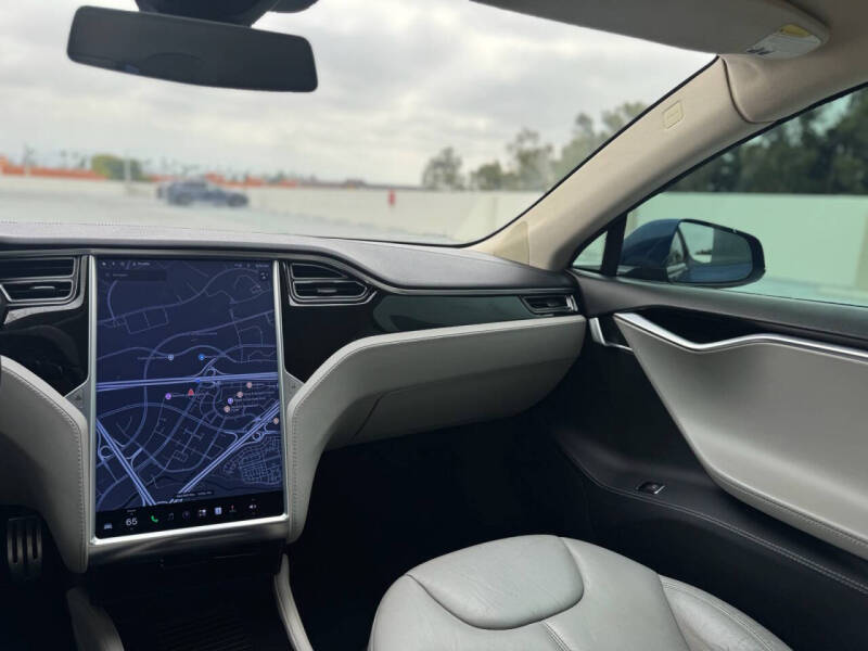 2015 Tesla Model S P85D