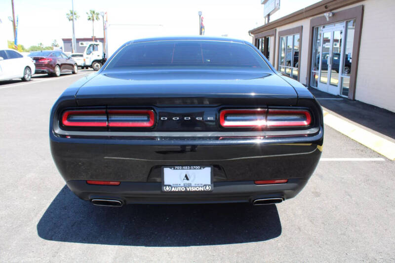 2017 Dodge Challenger SXT