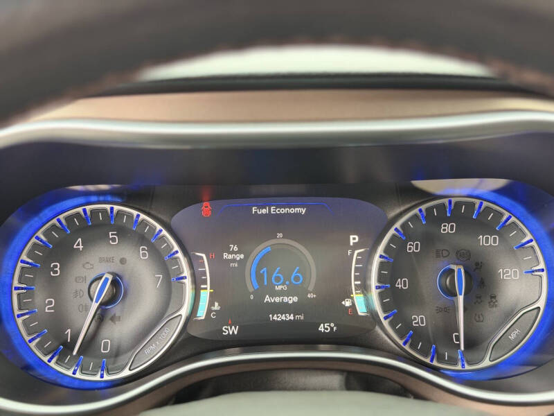 2017 Chrysler Pacifica Touring-L Plus