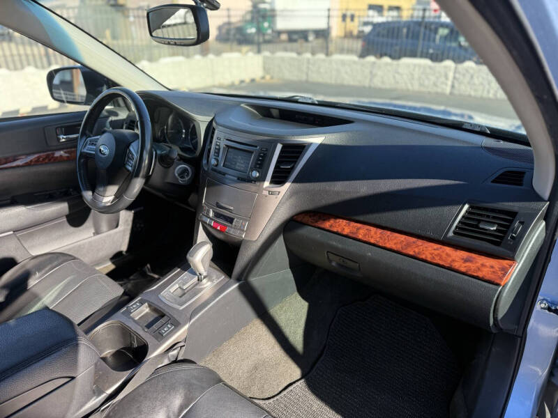 2012 Subaru Outback 2.5i Limited