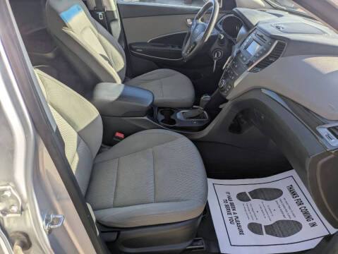 2016 Hyundai Santa Fe SE