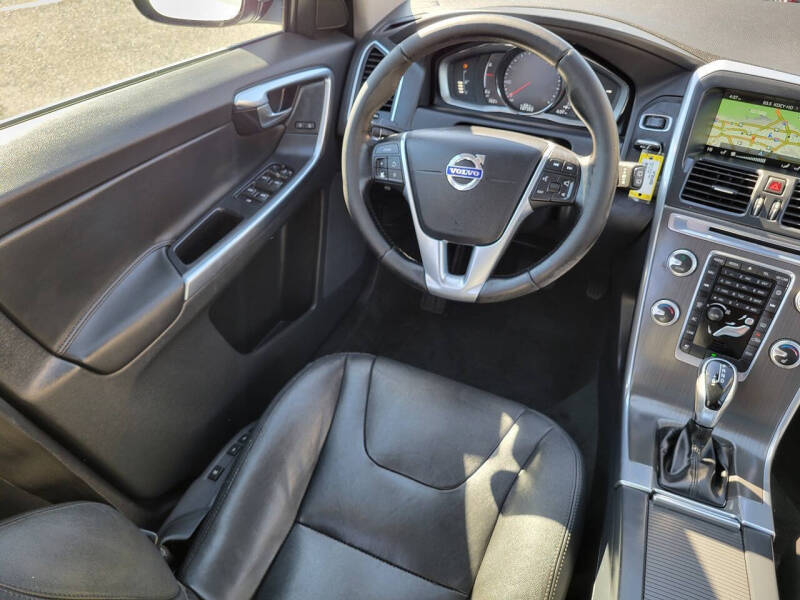 2015 Volvo XC60 T5 Drive-E Premier