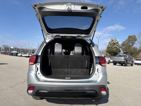 2020 Mitsubishi Outlander SE