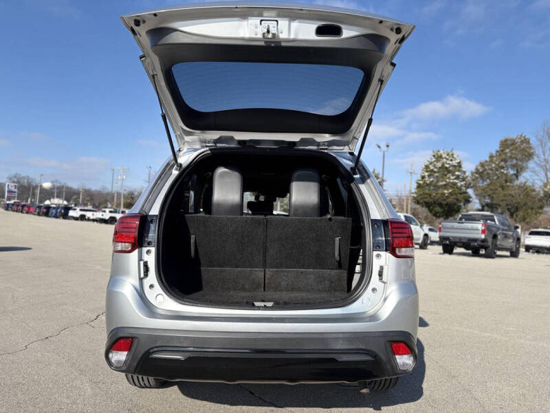 2020 Mitsubishi Outlander SE