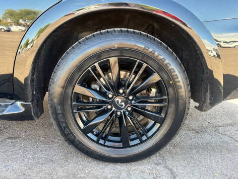 2019 Infiniti QX80 Luxe