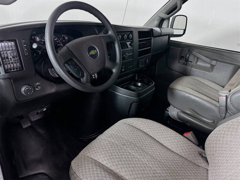 2023 Chevrolet Express LS 3500