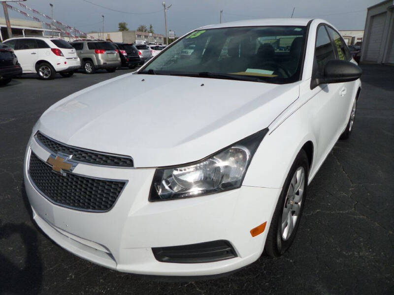 2013 Chevrolet Cruze LS photo 15