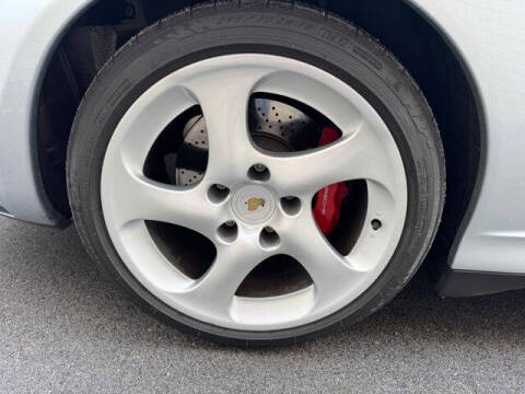 2004 Porsche 911 Carrera 4S