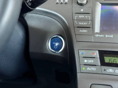 2013 Toyota Prius Three