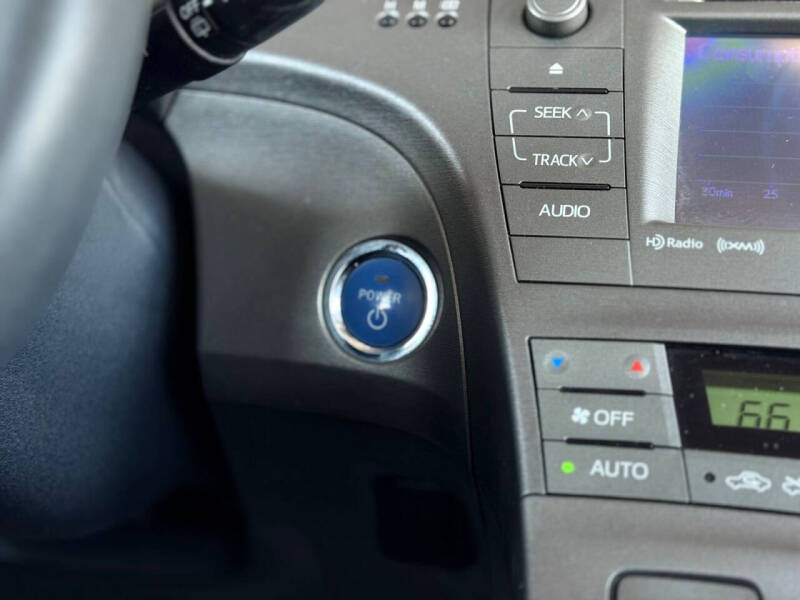 2013 Toyota Prius Three