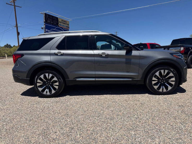 2025 Ford Explorer Platinum