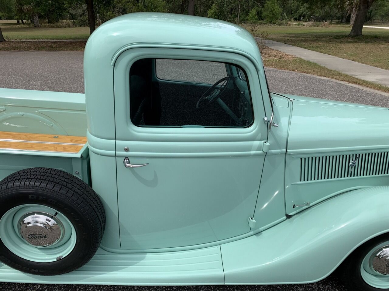 1937 Ford Pickup 29