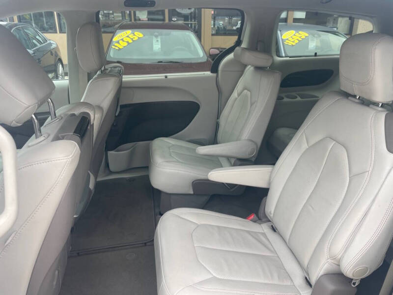 2020 Chrysler Pacifica Touring L Plus