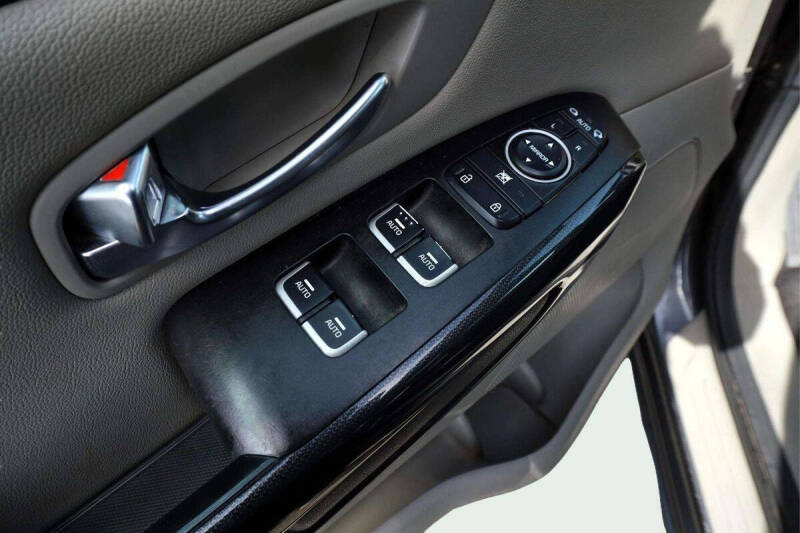 2015 Kia Sedona