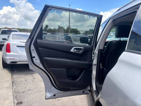 2017 Nissan Pathfinder