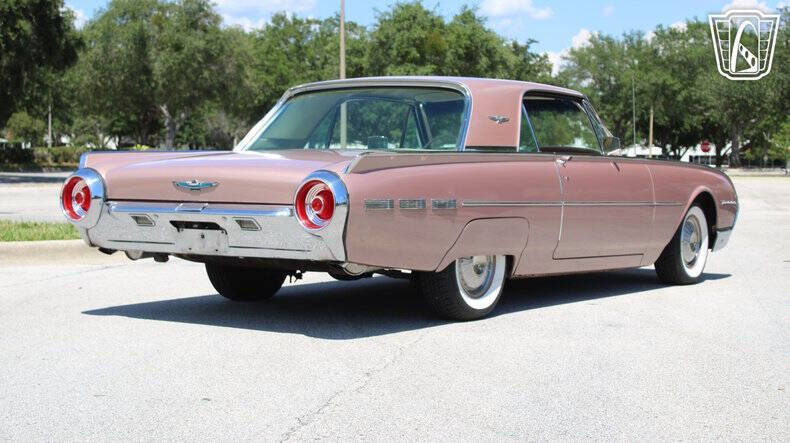 1962 Ford Thunderbird