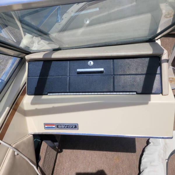 1982 Glastron SSV-177