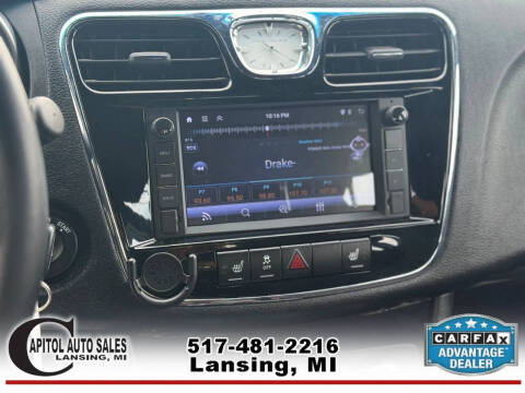 2012 Chrysler 200 Touring