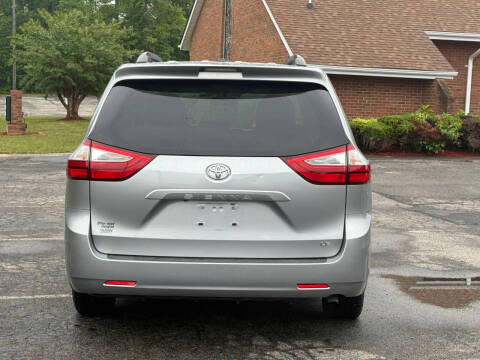 2017 Toyota Sienna