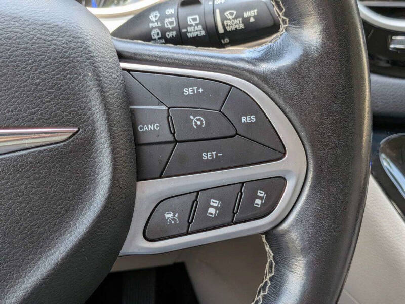 2021 Chrysler Pacifica Touring L