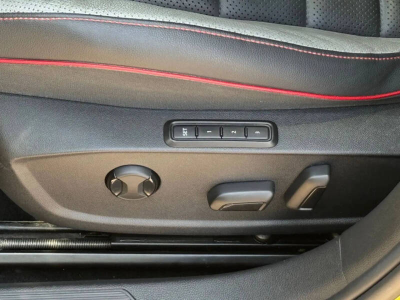 2022 Volkswagen Golf GTI Autobahn