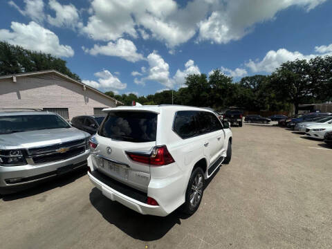 2016 Lexus LX 570