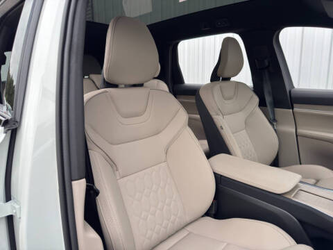 2025 Volvo EX90 Twin Performance Plus 7P