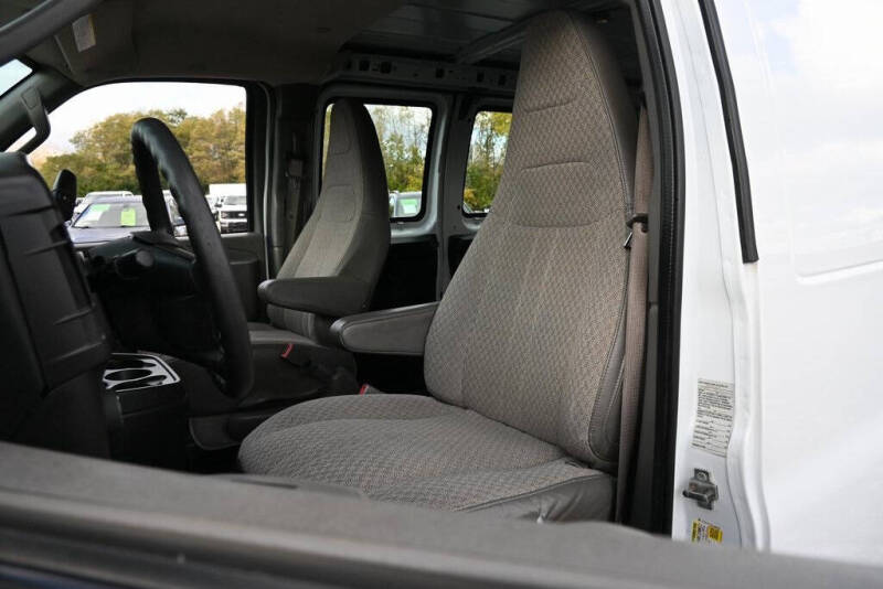 2017 GMC Savana 2500