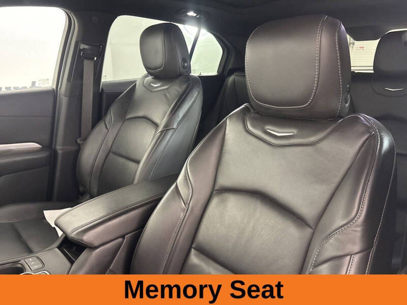 2022 Cadillac XT4 Premium Luxury