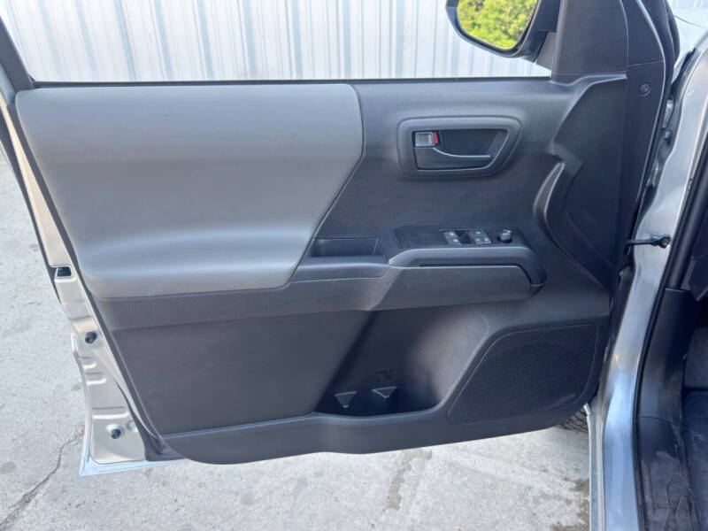 2022 Toyota Tacoma SR