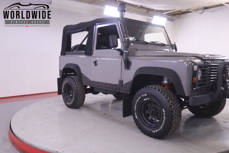 1984 Land Rover Defender