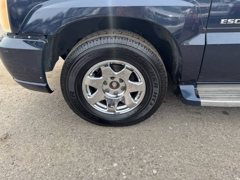 2005 Cadillac Escalade