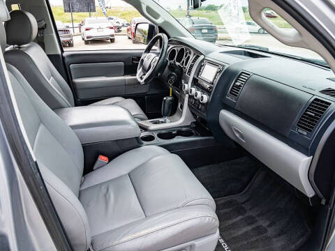 2017 Toyota Sequoia SR5