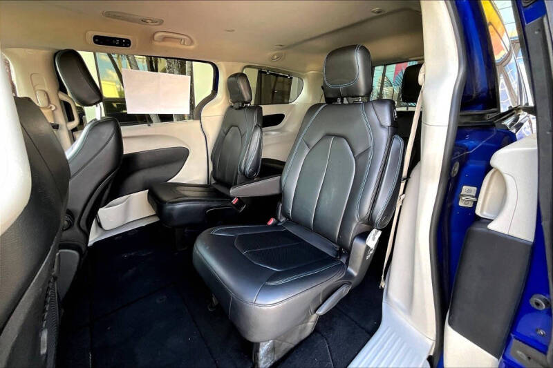 2021 Chrysler Pacifica Touring L