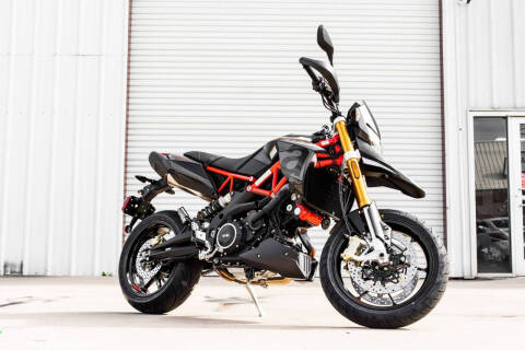 2020 Aprilia Dorsoduro 900
