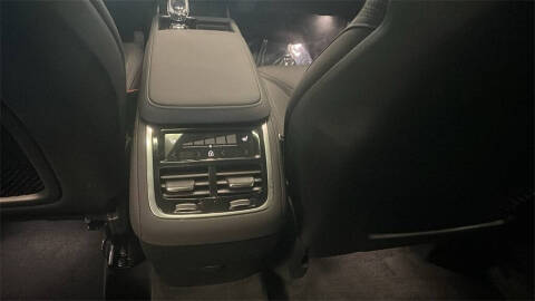 2026 Volvo XC90 B6 Plus 7P