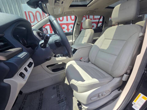 2023 GMC Acadia Denali