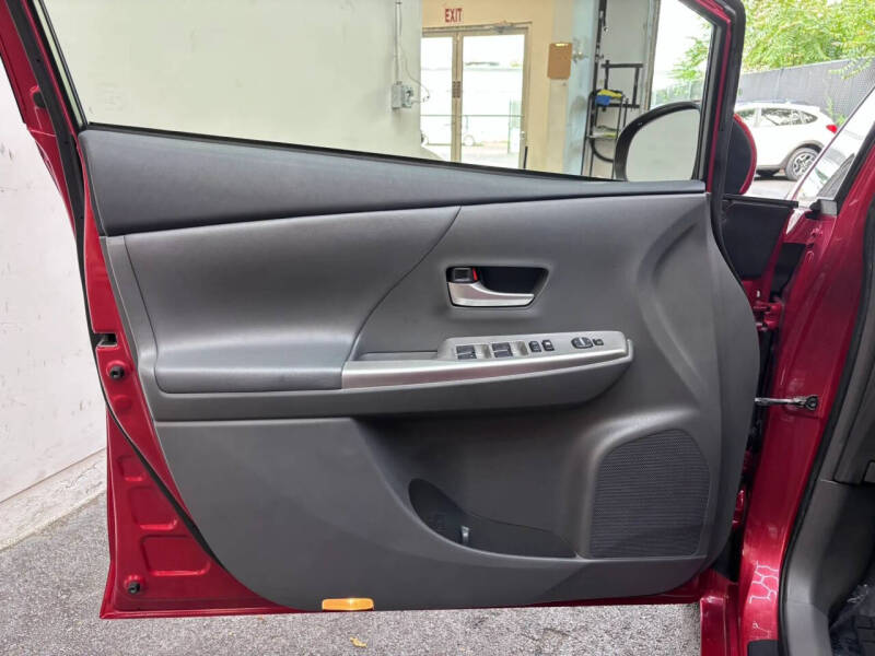 2012 Toyota Prius v
