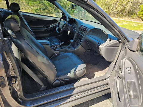 2003 Ford Mustang Deluxe