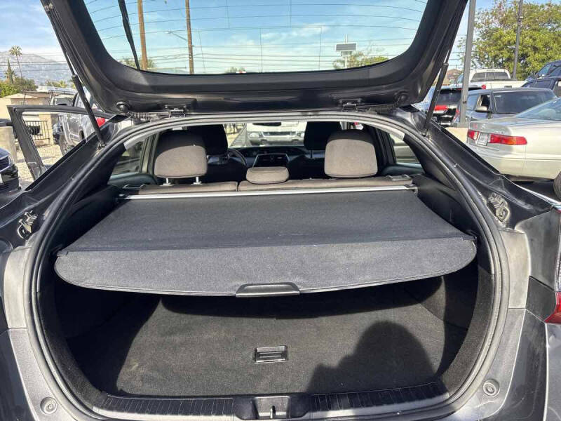 2021 Toyota Prius XLE