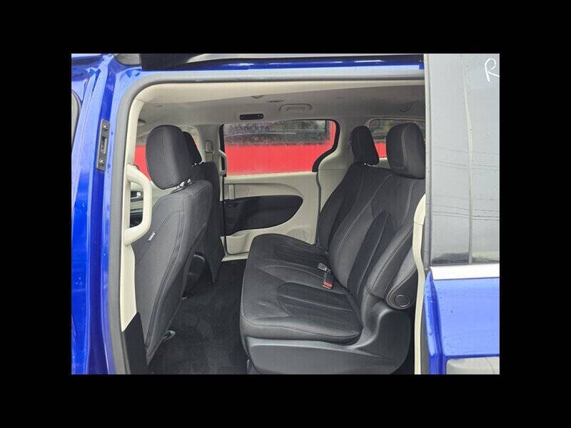 2019 Chrysler Pacifica L