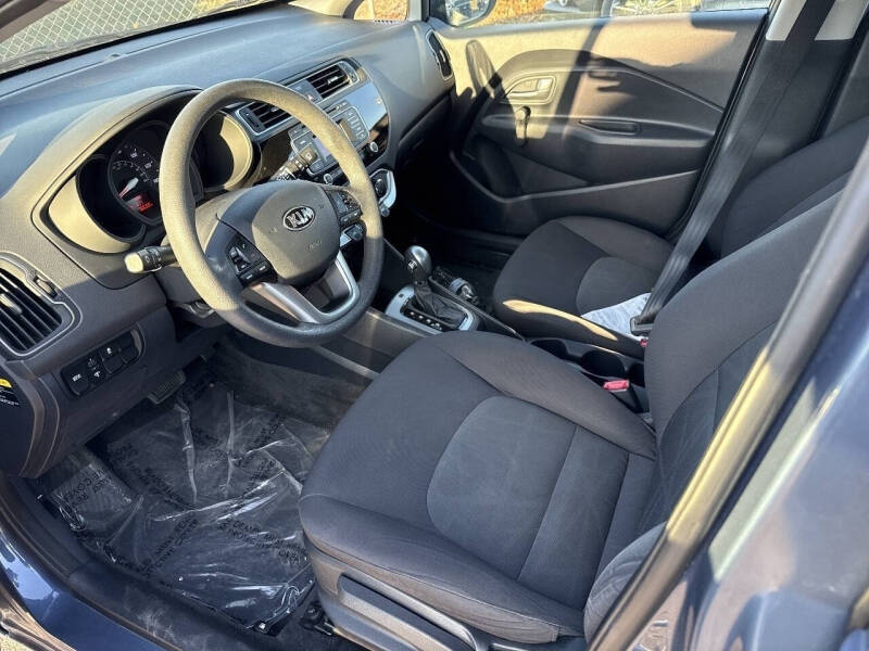 2016 Kia Rio 5-Door LX