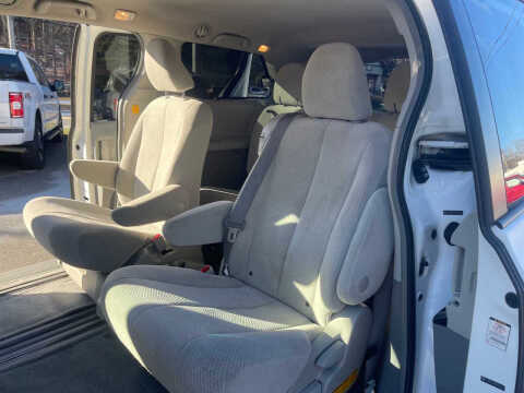 2011 Toyota Sienna