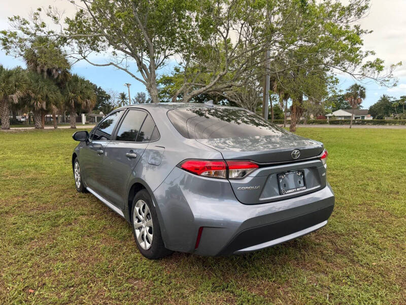 2022 Toyota Corolla LE