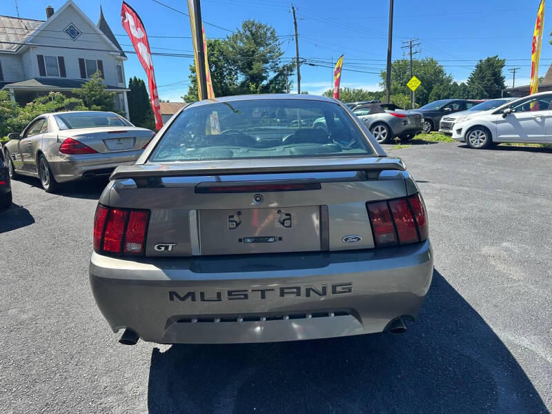 2002 Ford Mustang GT Deluxe